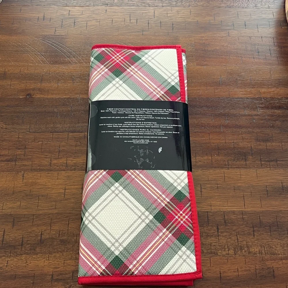 NWT Lauren Ralph Lauren Set of 2 Reversible Drying Mats 16 In x 22 In